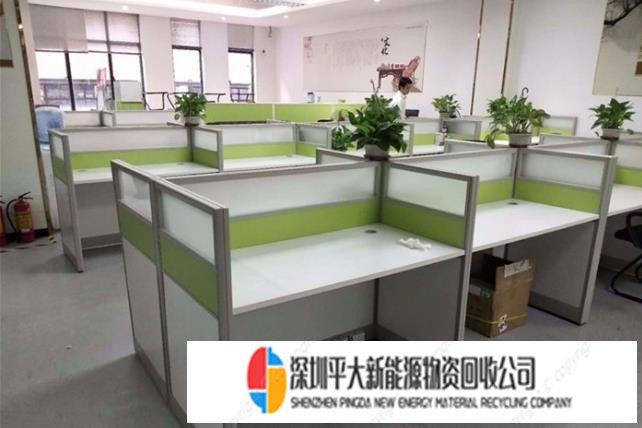 深圳高价上门回收办公文件柜 会议桌椅 办公沙发等各类物资 诚信为本,价格公道