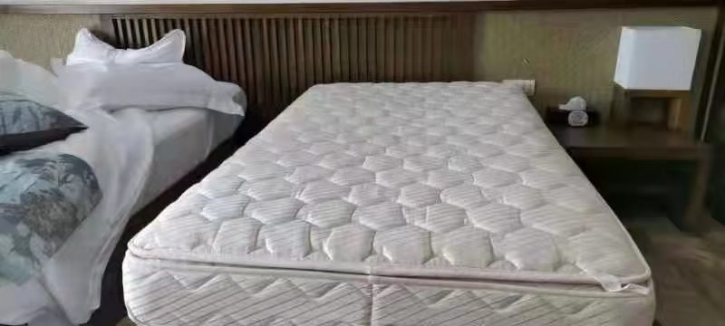 养老院布草床品回收整理现场